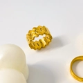 Detail showing the 18K gold plated hollow gear and chain pattern on the titanium steel ring - US 6 / Twill Chain Hollow