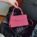 Fuchsiafarbene gewebte Mini-Quadrat-Handtasche mit Tragegriff und Schultergurt - Rosa