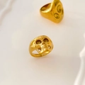 Macro shot of 18K gold plated skull ring featuring polished finish and punk style details - US 6 / Realistic Hollow Skull Style (Skull)
