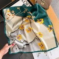 Premium moerbeizijde vierkante sjaal met pruimenbloesemprint en elegante textuur - Donkergroen / 53*53cm