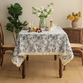 Tovaglia rettangolare in cotone lino a fiori blu con bordatura a frange eleganti - 150x100cm / Blu