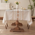 Beige waterdicht tafelkleed met geometrisch borduurwerk en elegante witte franjes - 150x100cm / Bruine Ruit