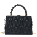 Elegante borsa a scatola trapuntata nera con catena d'oro e manico a torsione - Nero