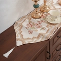 Klassieke tafelloper met rozenpatroon, bruine geometrische rand en witte kwast - 35*150cm / Roos Bloemen (Met Kwastjes)