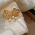 Artistic gold square earrings with vintage relief and freshwater pearls on knit fabric - Gold Auspicious Relief
