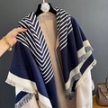 Marineblauer und beigefarbener Kaschmir-Schal mit Streifenmuster und Fransen - 130*128cm / Marineblau Geometrische Streifen (GSJ-97-Marineblau)