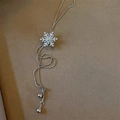 Elegante silberne Schneeflocken-Halskette mit Zirkonia und verstellbarer Schlangenkette - Zirkon Schneeflocke Halskette / Silber
