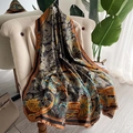 Sciarpa in seta con motivo paisley retrò oro e blu drappeggiata su divano beige - 90*180cm / Bordo Marrone Caffè (F-156-咖色边)