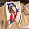 Seidiges quadratisches Halstuch mit geometrischem Farblock-Design in Marine und Weinrot - 70*70cm / Navyblau und Rot