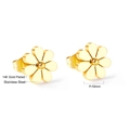 Detail shot of 10mm daisy flower earrings in 14K gold plated stainless steel - Diameter 10mm / Gold (14K Gold Plated)