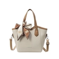 Elegante borsa a secchiello beige con bordo marrone e foulard decorativo per pendolari - Bianco