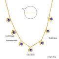 Détail du collier en acier inoxydable doré avec des pendentifs fleurs en pierre bleue - Style Fleur Or (NE2C230KG)