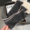 Eleganter schwarz-weißer Seidenschal mit geometrischem Muster und beigem Rand für Damen - 13x145cm / Schwarz