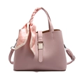 Sac seau rose texture lychee avec foulard en soie et boucle dorée élégante - Rose