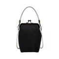 Sac de soirée en satin noir style chinois avec chaîne de perles et fermoir kiss-lock - Noir pur