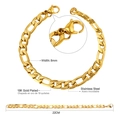 Detalle de pulsera Figaro de 8mm en acero inoxidable chapado en oro de 18K con cierre de langosta - Estilo Dorado (BC800722G)
