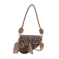 Borsa a sella leopardata con doppie tracolle e dettagli dorati su sfondo bianco - Cachi