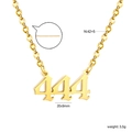 Détails du collier doré avec pendentif 444 montrant les dimensions 20x9mm et le poids 3,5g - Chiffres Gothiques 444 (NE2H5901G)