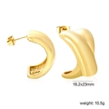 Primer plano de pendientes en forma de X bañados en oro 18k con medidas y peso - X Entretejida Oro (EA5C9501G)