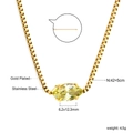 Dettaglio del ciondolo in gemma gialla taglio marquise su catena in acciaio placcato oro 18K - Giallo Chiaro (NE2C280LG)