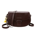 Bolso montura de cuero marrón oscuro con cadena de bolas plateada y correa ajustable - Marrón