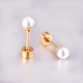Minimalistische weiße Perlenohrstecker mit goldenem Edelstahlstift und Zylinderverschluss - 4mm Perle (EA603604G)