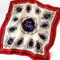 Foulard en soie rouge et bleu marine avec motif de calèche vintage et style équestre - 53*53cm / Beige
