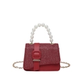 Mini sac carré rouge pailleté avec poignée en perles et bandoulière en chaîne dorée - Rouge