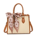 Bolso tote de tejido beige con ribete de cuero marrón y pañuelo de seda con corazones - Marrón y Blanco