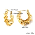 Détail des boucles d'oreilles créoles torsadées en acier inoxydable doré, taille 8,4x23mm - Style Spirale Torsadée Dynamique (EA316001G)