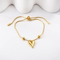 Verstellbares goldenes Herzanhänger-Armband mit gedrehter Kette und Polier-Finish - Gold Herz Stil (BR255801G)