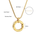 Dimensions détaillées du collier doré avec pendentif ovale et spécifications de chaîne - Collier Maille Serpent Médaille Ronde Texturée (NE299901G)