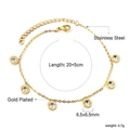Detailansicht der 18k vergoldeten Edelstahl-Fußkette mit runden Zirkonia-Anhängern - Zirkon-Anhänger-Stil (AN11780AG)