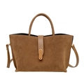 Borsa tote in pelle scamosciata marrone scuro con fibbia dorata e manici in pelle - Cuoio