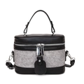 Bolso tipo caja bicolor negro y gris con cremallera doble y asa superior de mano - Negro
