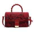 Elegante rote Handtasche mit floraler Spitze und 3D-Schmetterlingsapplikationen - Rot