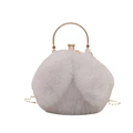 Mini bolso de pelo sintético blanco con asa de metal dorado y cadena larga - Blanco