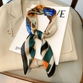Elegante sciarpa in seta da donna con stampe geometriche e motivi classici fini - 70x70cm / Beige Caffè