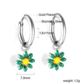Gänseblümchen-Ohrringe aus Edelstahl mit grünen Blütenblättern und gelber Mitte für Damen - Grünes Blütenblatt Gelber Stempel Silberner Reif Stil(EA56450JS) / 1.6x11mm