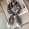 Pañuelo cuadrado de seda para mujer con estampado de cebra en blanco y negro de moda - Estampado de Cebra Borde Blanco (W-220-Borde Blanco)
