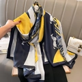Sciarpa protettiva in seta con motivo geometrico a cavallo giallo e blu navy elegante - Beige