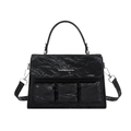 Borsa a scatola nera minimalista con trama stropicciata e dettagli in rilievo - Nero