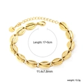 Detail eines 18k vergoldeten Gliederarmbands mit Muschelelementen und verstellbarem Verschluss - Muschelform (BR271901G)
