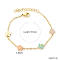 Bracciale in acciaio inossidabile dorato con ciondoli a fiore in smalto colorato e catena - Stile Fiore di Smalto Multicolore (BR28490MG)
