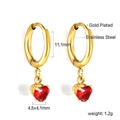 Élégantes boucles d'oreilles créoles en acier doré avec pendentifs cœurs rouges - Cœur Rouge Or (EA57130EG)