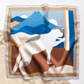Pañuelo de seda con estampado de gato blanco y monte Fuji azul sobre camisa beige - Estilo de Ilustración de Gato / 53*53cm / Azul Marrón