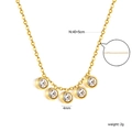 Goldene Edelstahlhalskette mit fünf 4mm weißen Zirkonia-Anhängern, 40+5cm - Weißer Zirkonia Goldene O-Kette (NE2E670AG)