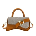 Sac bandoulière marron style boîte avec paillettes argentées et boucle en D dorée - Marron