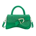 Sac à main en cuir vert vif avec fermoir triangle doré et base incurvée élégante - Vert