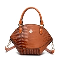 Sac à main marron à motif crocodile brillant avec logo trèfle et bandoulière amovible - Jaune